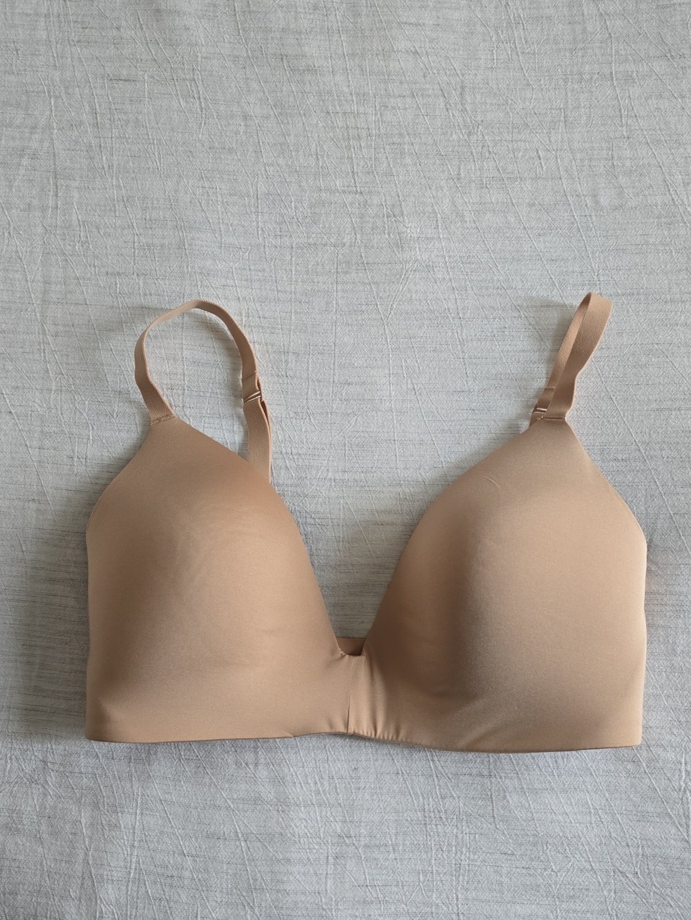 SKIMS Wireless Form Lightly Lined Bra Size:34DD (34E) Clay